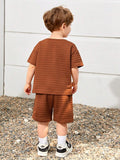 "Stylish Toddler Quilted Two-Piece Set - Boys' Casual T-Shirt and Shorts in Brown"